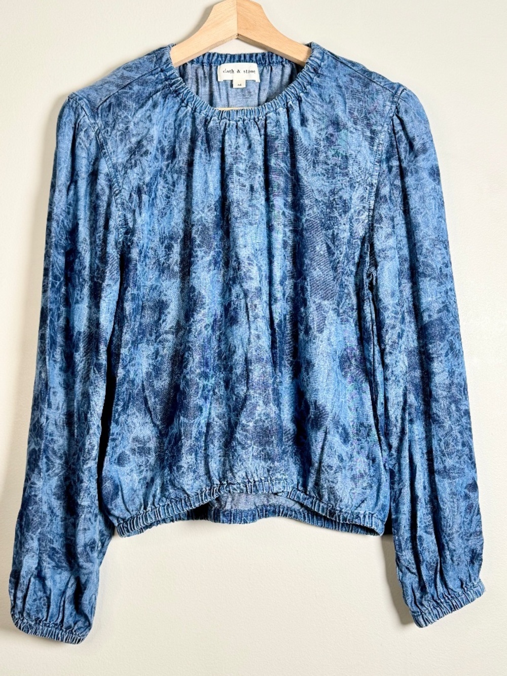 Cloth & Stone Anthropologie Tencel Elastic Neck Denim Dye Blouse Size M